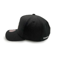 Mitchell & Ness Chicago Bulls Pro Pinch Gothic Letter Black OSFM