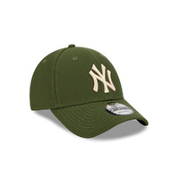 New Era New York Yankees 9Forty Rifle Green/Ivory OSFM