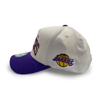 Mitchell & Ness Los Angeles Lakers Flexfit 110 Team Arch White Cream/Purple OSFM