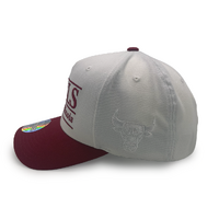 Mitchell & Ness Chicago Bulls Flexfit 110 Stacked White Cream/Burgundy OSFM