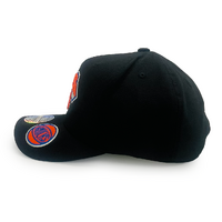 Mitchell & Ness New York Knicks Flexfit 110 Double Up Black OSFM