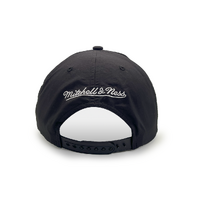 Mitchell & Ness New York Knicks Deadstock Origins Nylon Stacked Black OSFM