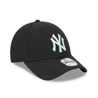 New Era New York Yankees 9Forty Peppermint Repreve Black OSFM