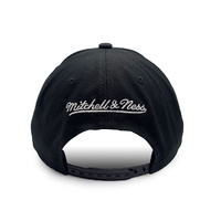 Mitchell & Ness Chicago Bulls Low Pro Volume Black OSFM