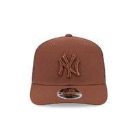 New Era New York Yankees 9Seventy Tiramasu Trucker Brown OSFM