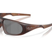 Oakley Neoforma OO9528-0560 Matte Rootbeer / Prizm Black Polarised Lenses