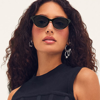 Quay Talk Nice NO-NS-2743 Black / Smoke Lenses