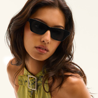 Quay In The City NO-NS-2741 Black / Smoke Polarised Lenses
