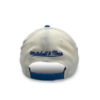 Mitchell & Ness New York Knicks Flexfit 110 Team Arch White Cream/Blue OSFM