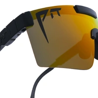 Pit Viper The Exec Original Regular 2.0 Black / Rainbow Mirror Polarised Lenses