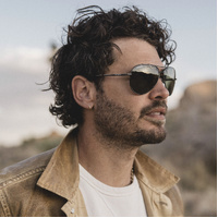 Serengeti Carrara XL SS757001 Shiny Gunmetal / 555nm Polarised Photochromic Lenses