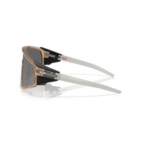 Oakley Latch Panel OO9404-0735 Sepia / Prizm Black Lenses
