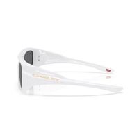 Oakley Chaminade OO9492-0260 Pearl White / Prizm Black Lenses
