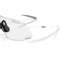 Oakley Cybr Dyno OO9513-0139 Matte White / Clear to Black Iridium Photochromic Lenses