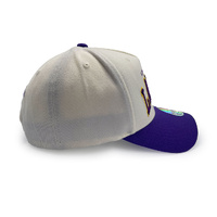Mitchell & Ness Los Angeles Lakers Flexfit 110 Team Arch White Cream/Purple OSFM