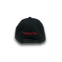 Mitchell & Ness Chicago Bulls 110 Arched Black OSFM