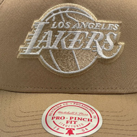 Mitchell & Ness Los Angeles Lakers Pro Pinch Oat Irish Cream OSFM