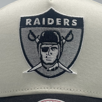 Mitchell & Ness Las Vegas Raiders Pro Pinch Evergreen White Cream/Black OSFM