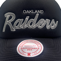 Mitchell & Ness Las Vegas Raiders Trucker Classic Script Black OSFM