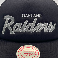 Mitchell & Ness Las Vegas Raiders Trucker Classic Script Black OSFM