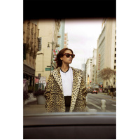 Serengeti Winona SS528003 Shiny Red Streaky / 555nm Polarised Photochromic Lenses