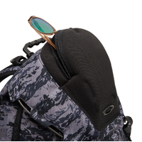 Oakley Backpack Kitchen Sink 92060A-9ZP 9ZP Tiger Mountain Camo Grey