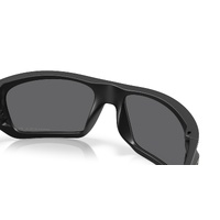 Oakley Masseter OO9486-0660 Matte Black / Prizm Black Polarised Lenses