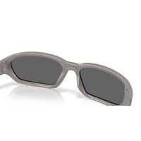 Oakley Terraforma OO9530-0558 Titanium / Prizm Black Polarised Lenses