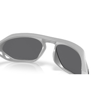Oakley Cage Jacket OO9537-0961 X Silver / Prizm Black Polarised Lenses
