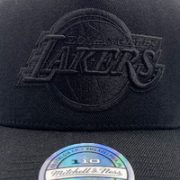 Mitchell & Ness Los Angeles Lakers Flexfit 110 Core Black/Black OSFM