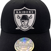 Mitchell & Ness Las Vegas Raiders Flexfit 110 Pinch Black/White Core Black OSFM