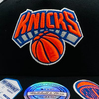Mitchell & Ness New York Knicks Flexfit 110 Double Up Black OSFM