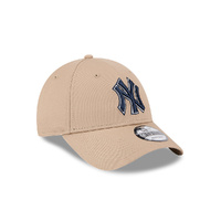 New Era New York Yankees 9Forty OTC Logo Camel OSFM