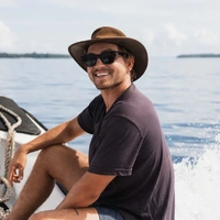 Otis Out Of Sight 202-2501 Eco Crystal Pebble / Brown Lenses