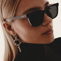 Quay Game Over NO-NS-2443 Black / Smoke Polarised Lenses