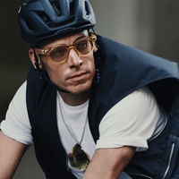 Oakley Wearable x Meta Hstn OW8002-0851 Light Curry / Clear to Brown Photochromic Lenses