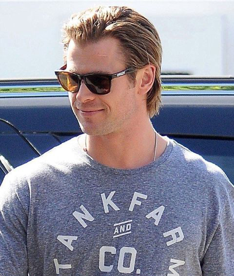 Chris Hemsworth Oakley Frogskin