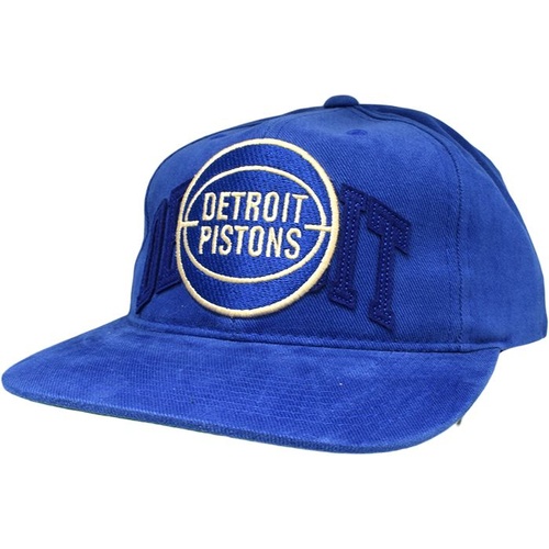 Mitchell & Ness JS18242 Detroit Pistons Royal Capthony Towns Deadstock Snapback 