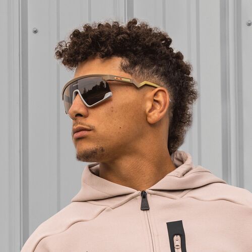 Oakley Bxtr Patrick Mahomes II Collection OO9280-0839 Matte Terrain Tan / Prizm Tungsten Lenses