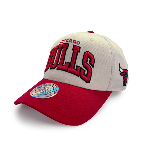 Mitchell & Ness Chicago Bulls Flexfit 110 Team Arch White Cream/Red OSFM