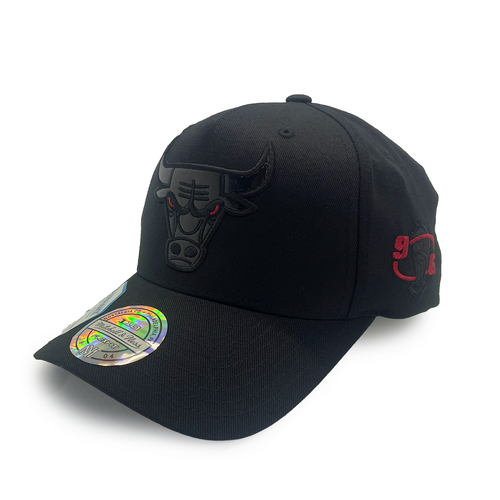 Mitchell & Ness Chicago Bulls Flexfit 110 Game Day Black OSFM