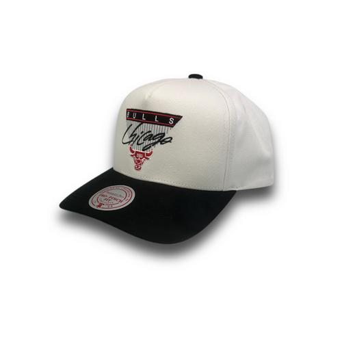Mitchell & Ness Chicago Bulls Pro Pinch Script White Cream/Black OSFM