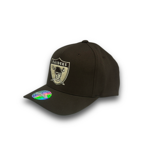 Mitchell & Ness Las Vegas Raiders Flexfit 110 Winter Colour Brown OSFM