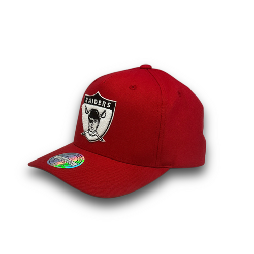 Mitchell & Ness Las Vegas Raiders Flexfit 110 Winter Colour Washed Red OSFM